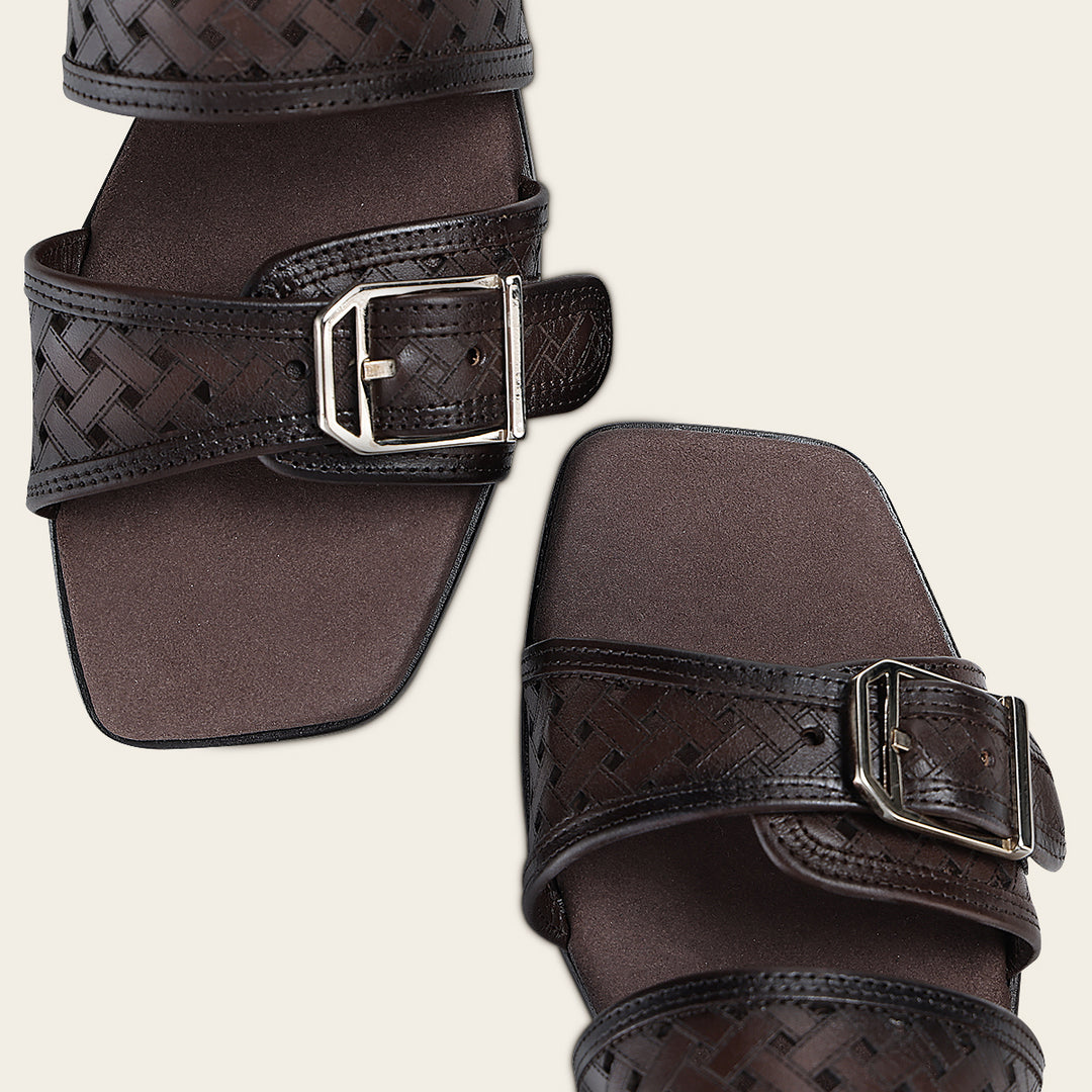 Sandalia en piel genuina de ternera para dama