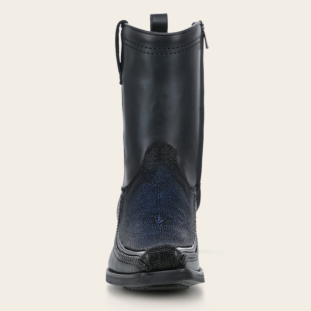 Bota urbana en piel genuina de mantarraya para caballero