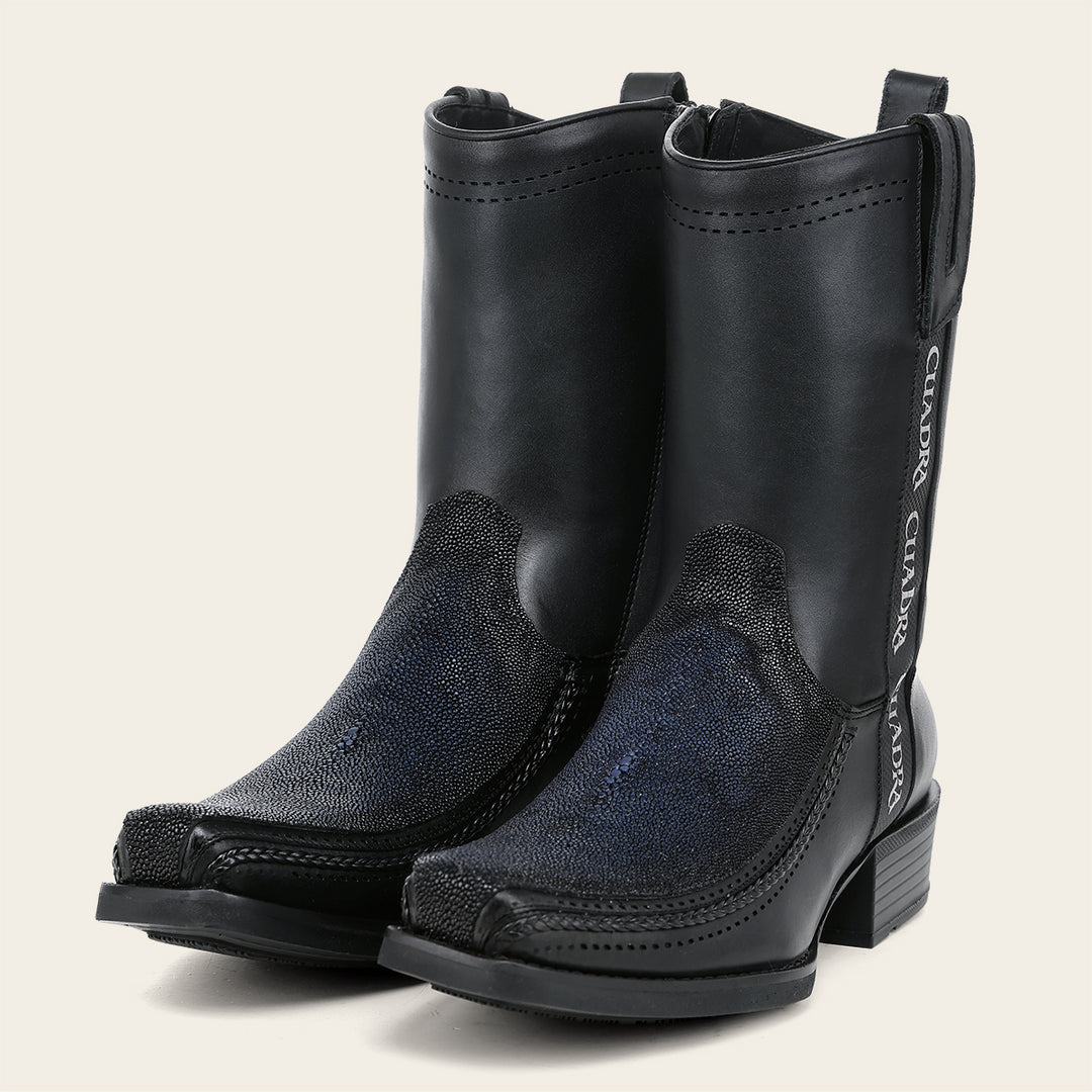 Bota urbana en piel genuina de mantarraya para caballero