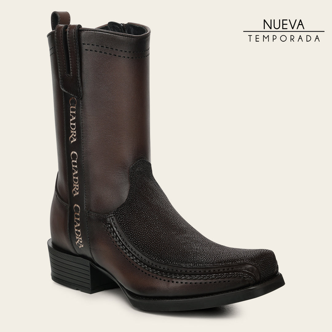 Bota urbana en piel genuina de mantarraya para caballero