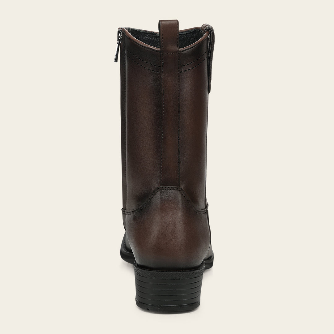 Bota urbana en piel genuina de mantarraya para caballero