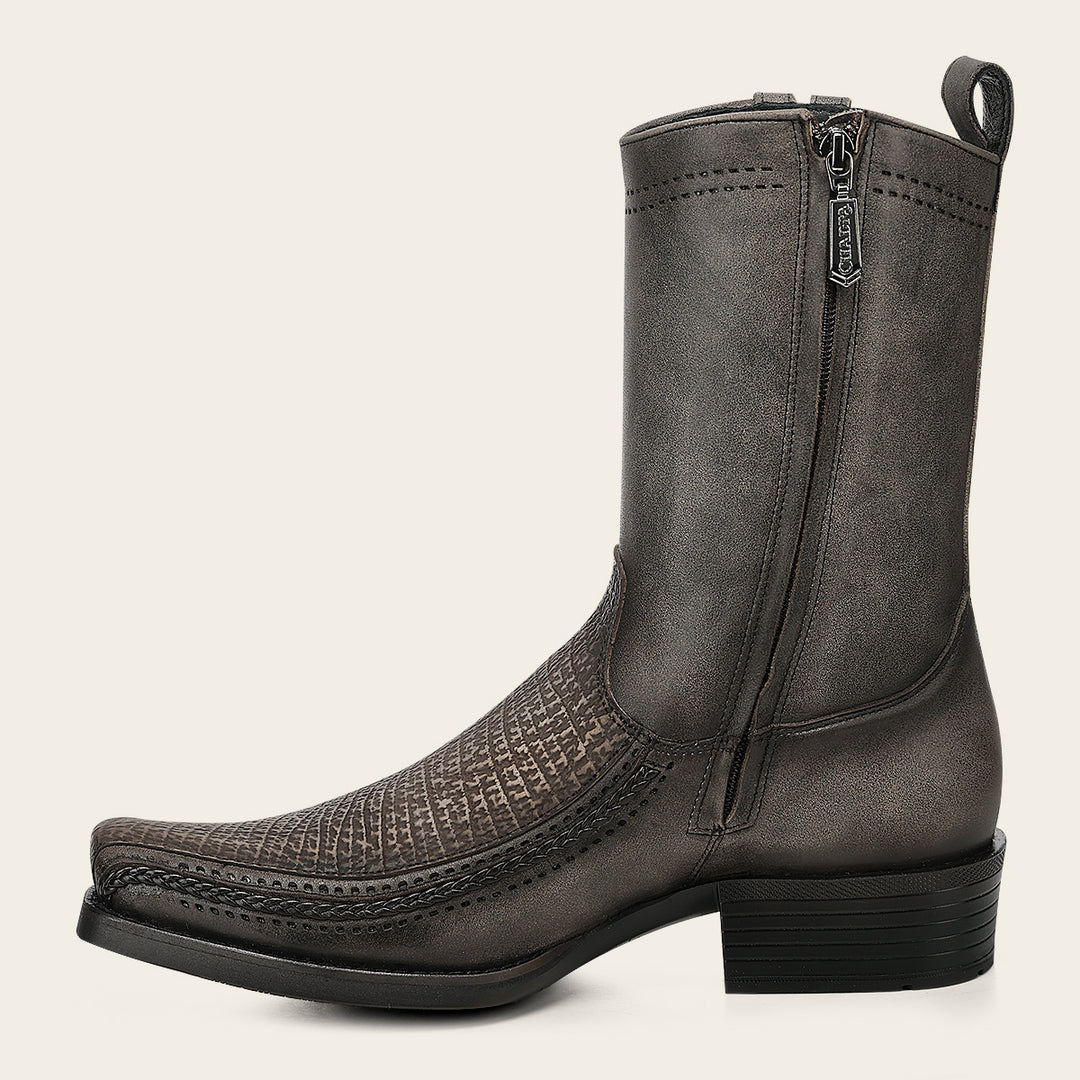 Bota urbana en piel genuina de tiburón para caballero