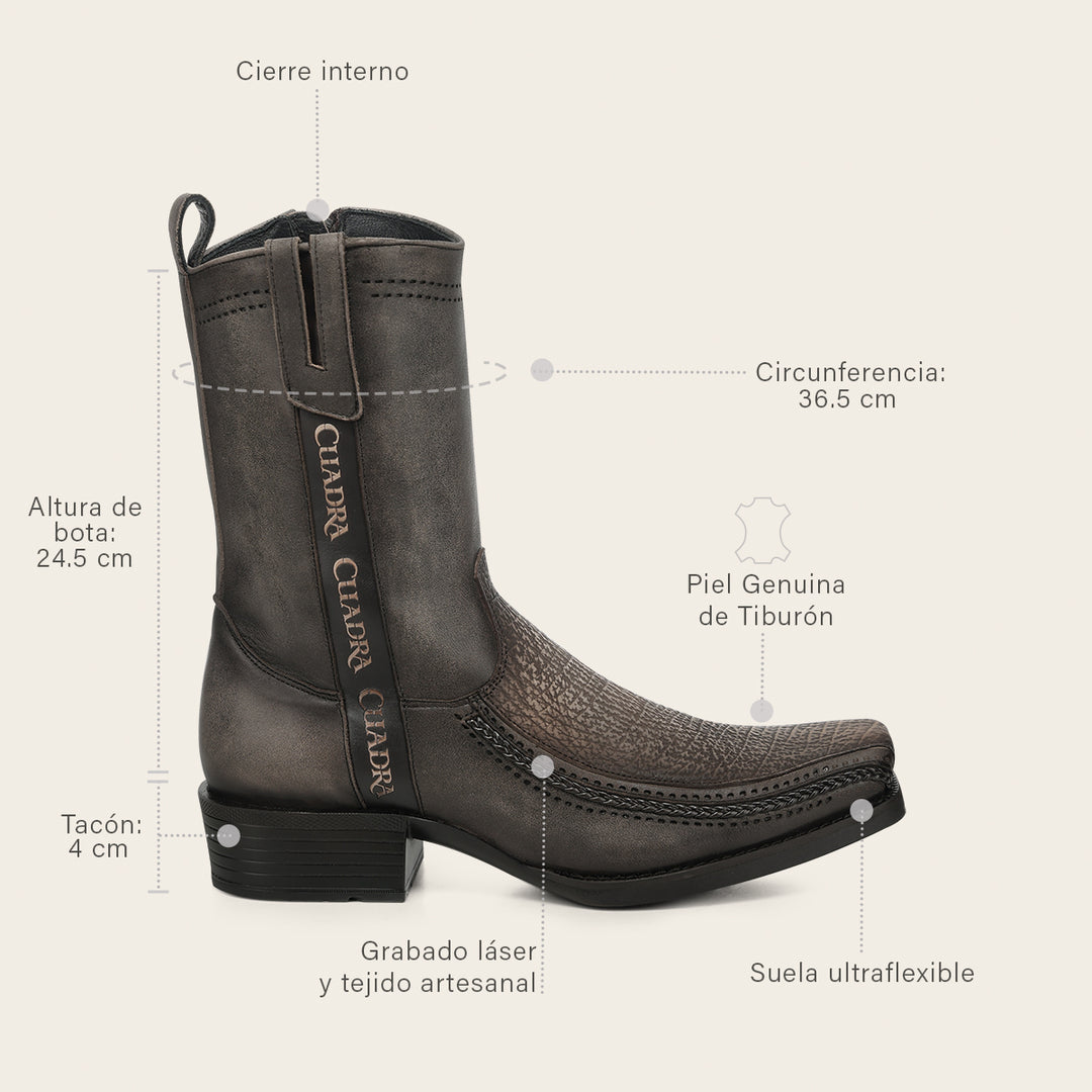 Bota urbana en piel genuina de tiburón para caballero