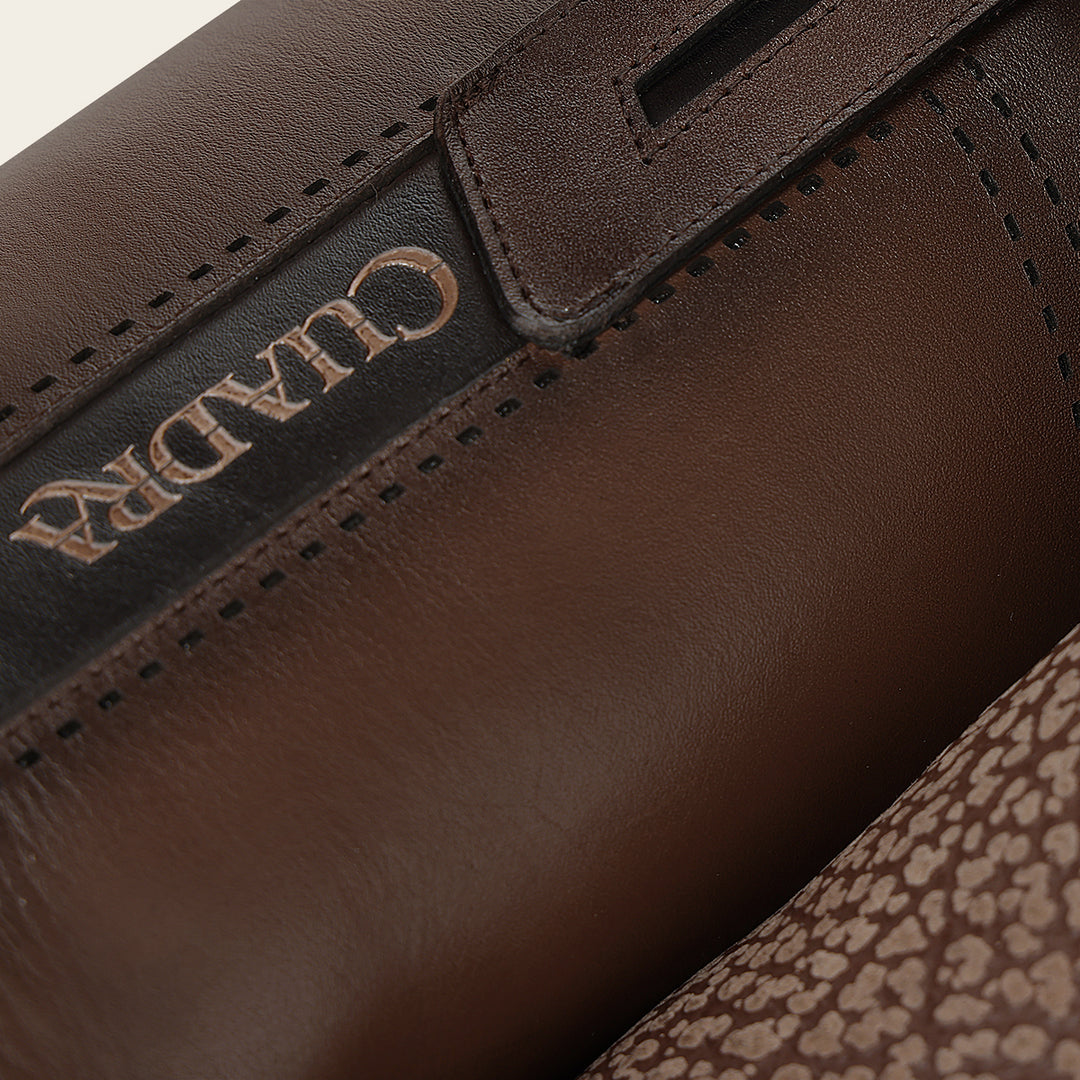 Bota urbana en piel genuina de bisonte para caballero