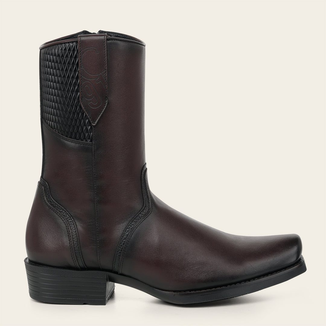 Bota urbana en piel genuina de bovino para caballero