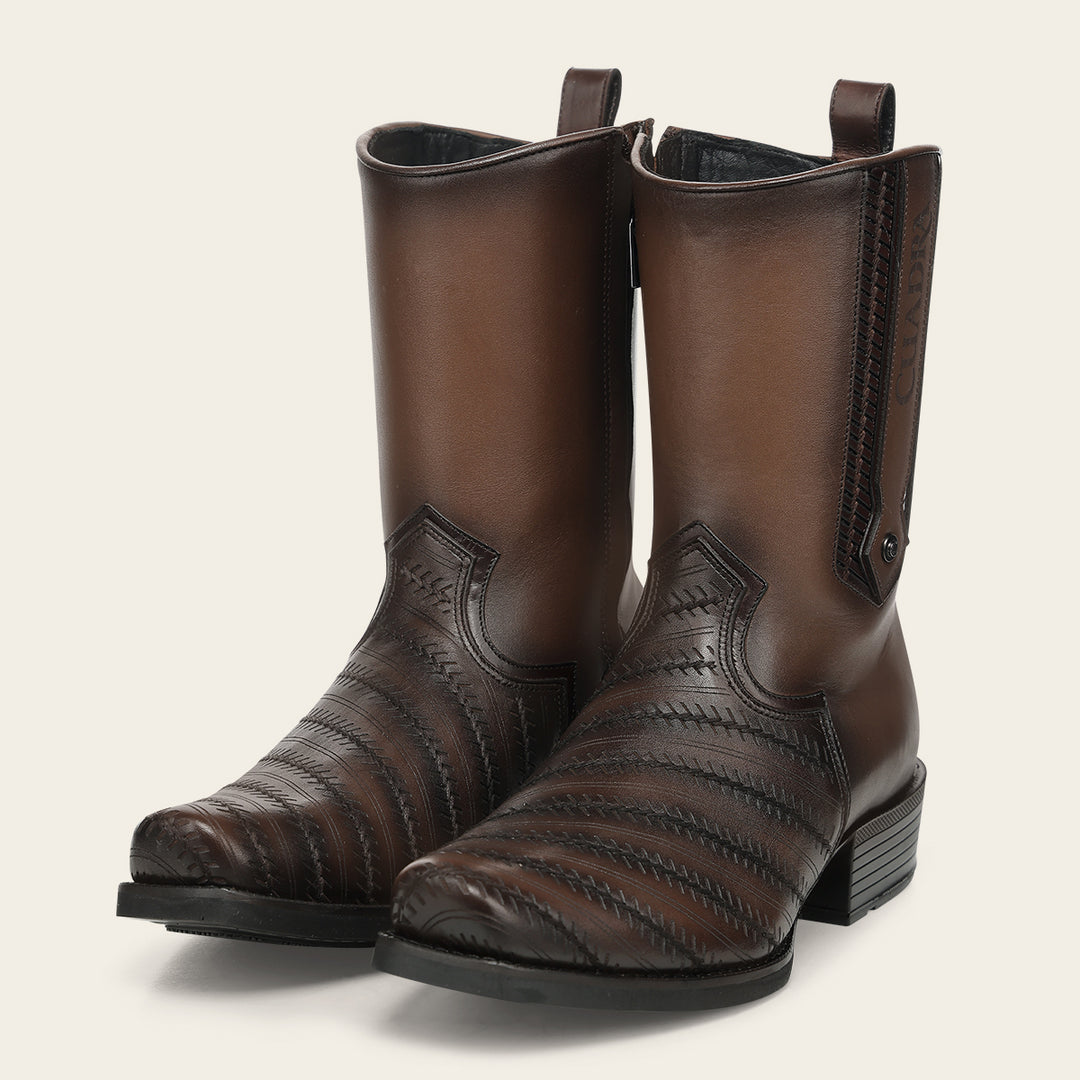 Bota urbana en piel genuina de bovino para caballero