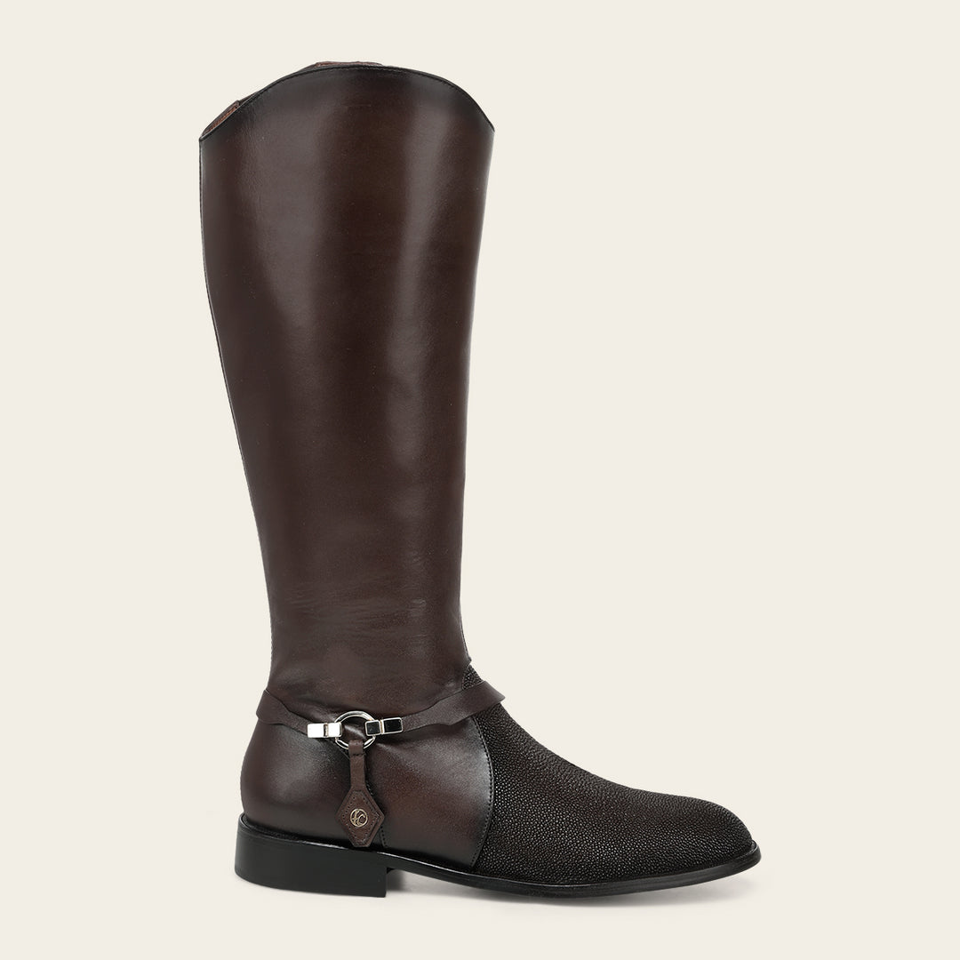 Bota estilo ecuestre en piel genuina de mantarraya para dama