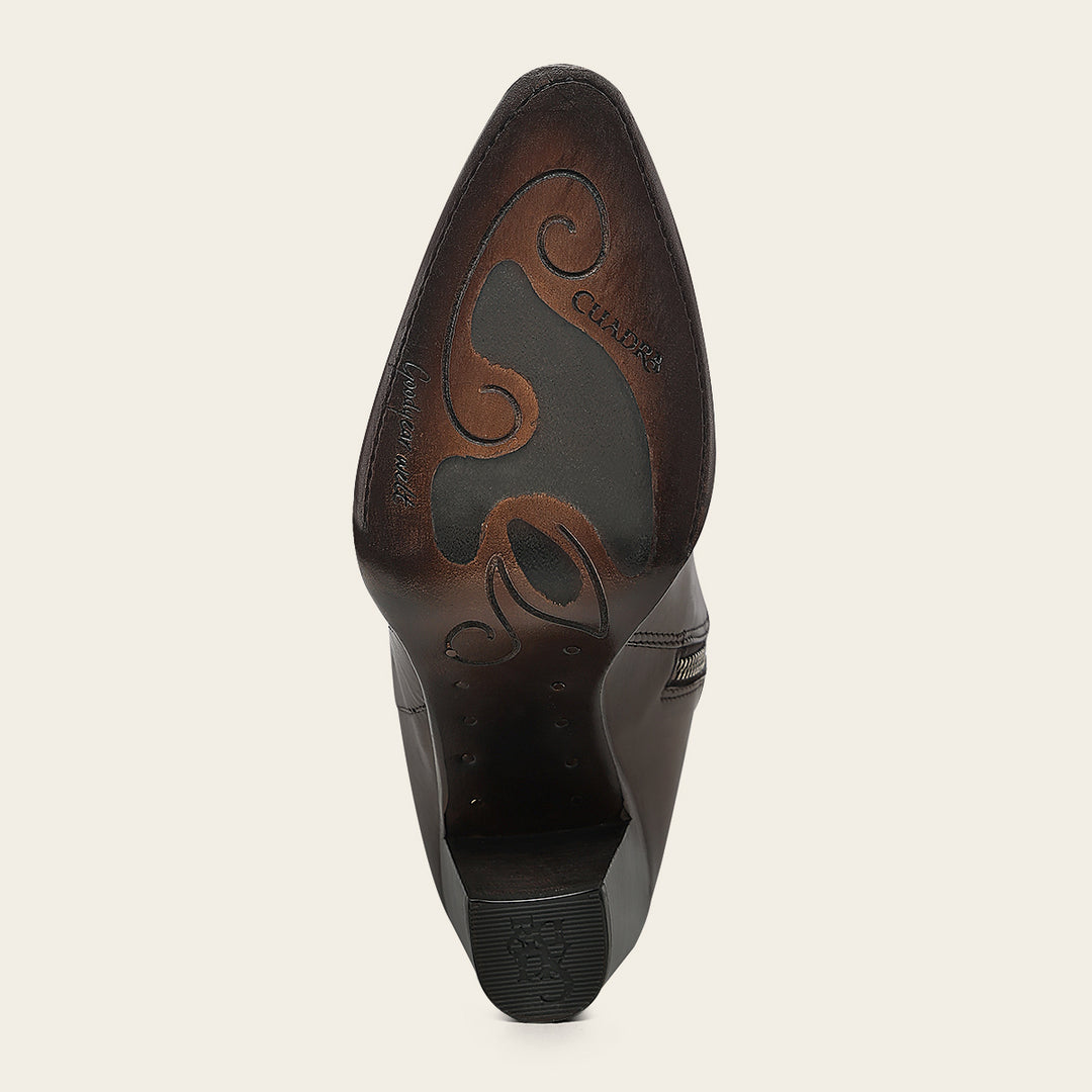 Bota tradicional en piel genuina de becerro para dama