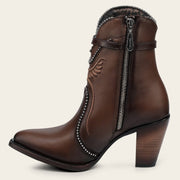 Botín tradicional en piel genuina para dama Botas y Botines 