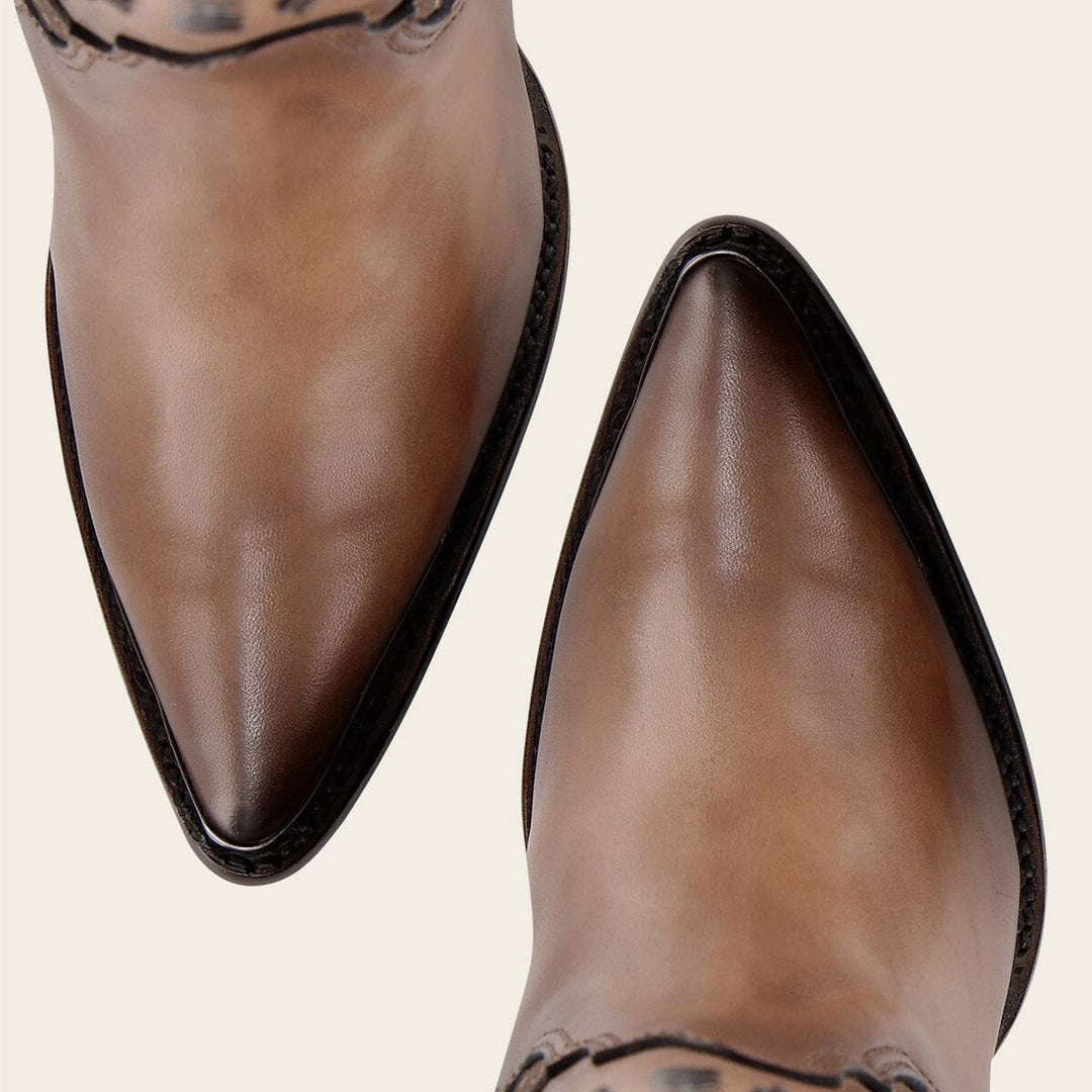 Bota tradicional en piel genuina para dama Botas y Botines 