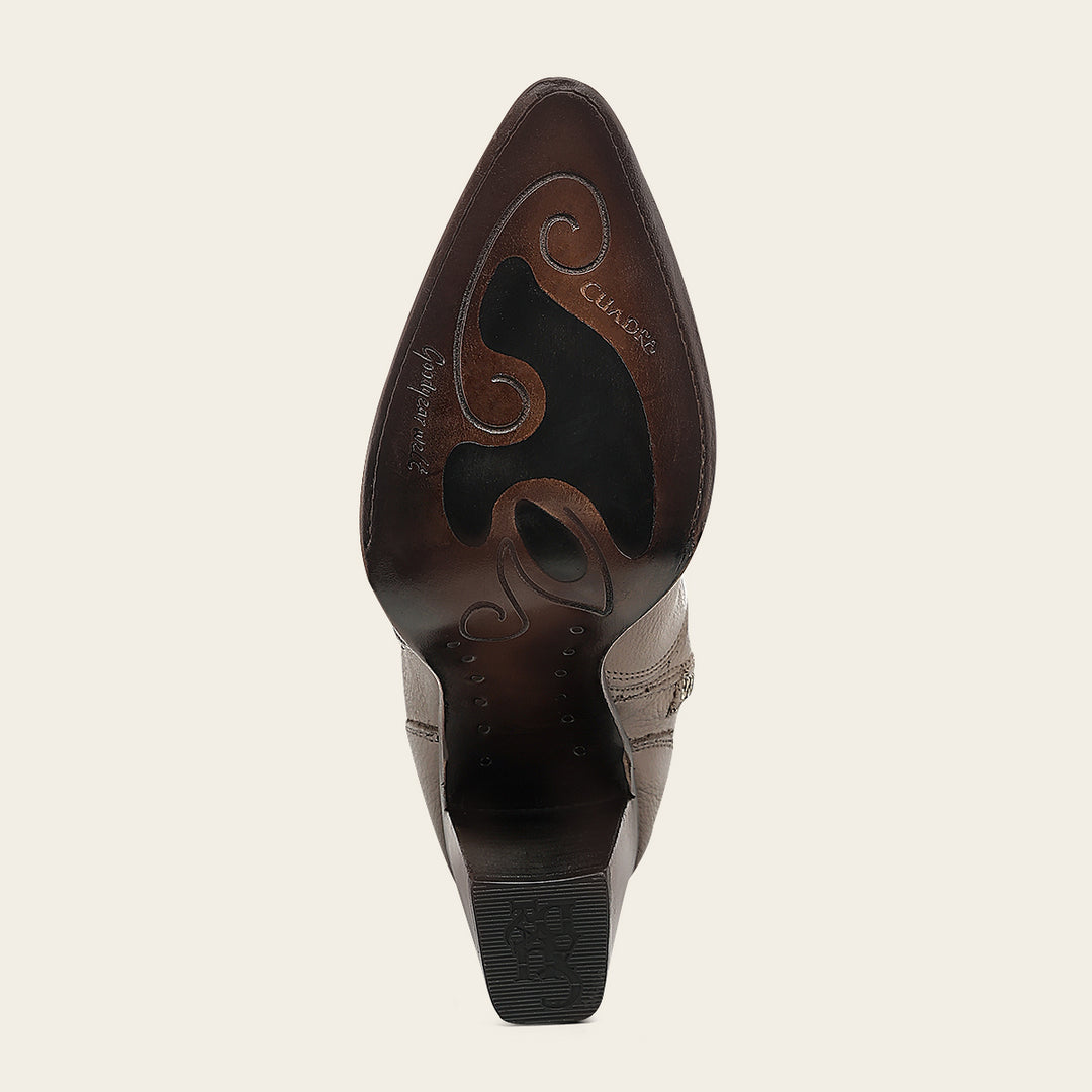 Bota tradicional en piel genuina para dama