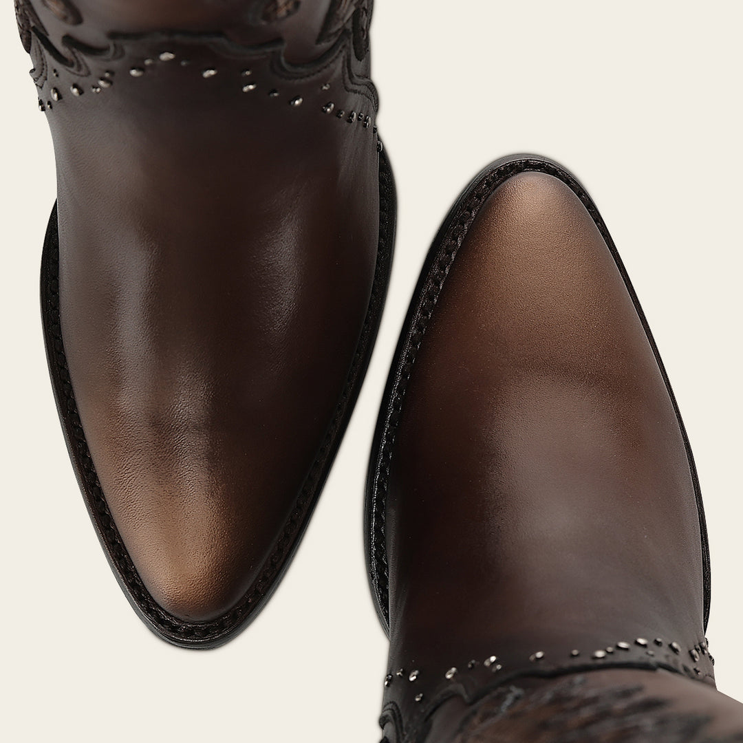 Bota tradicional en piel genuina para dama