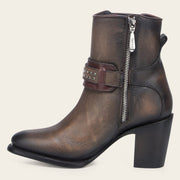 Botín biker en piel genuina para dama Botas y Botines 