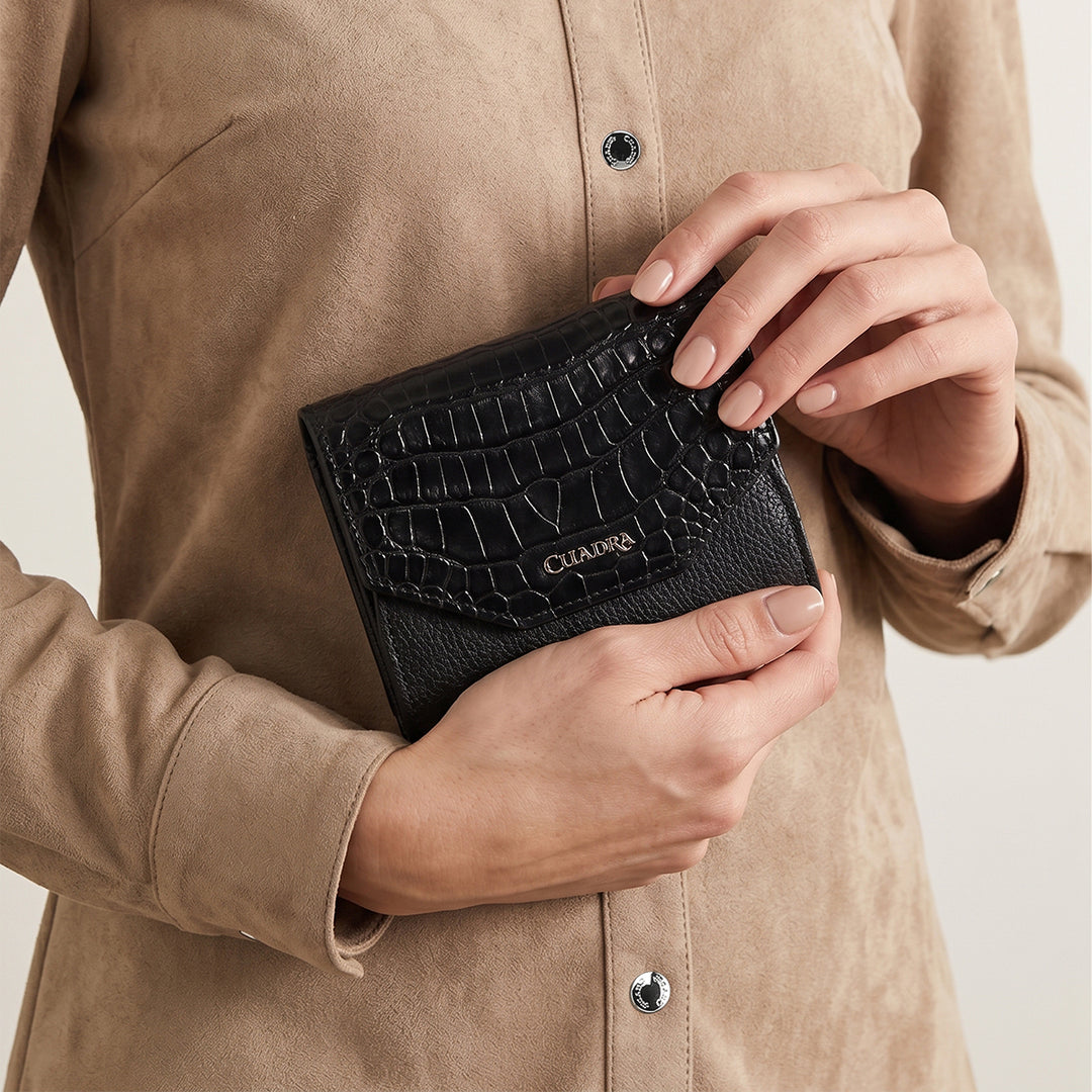 Cartera en piel genuina de alligator para dama