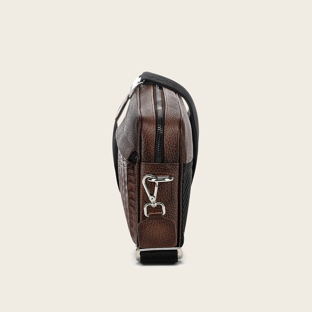 Documentera en piel genuina de fuscus para caballero