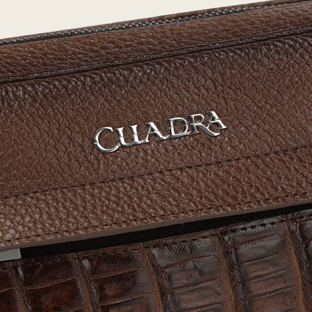 Documentera en piel genuina de fuscus para caballero