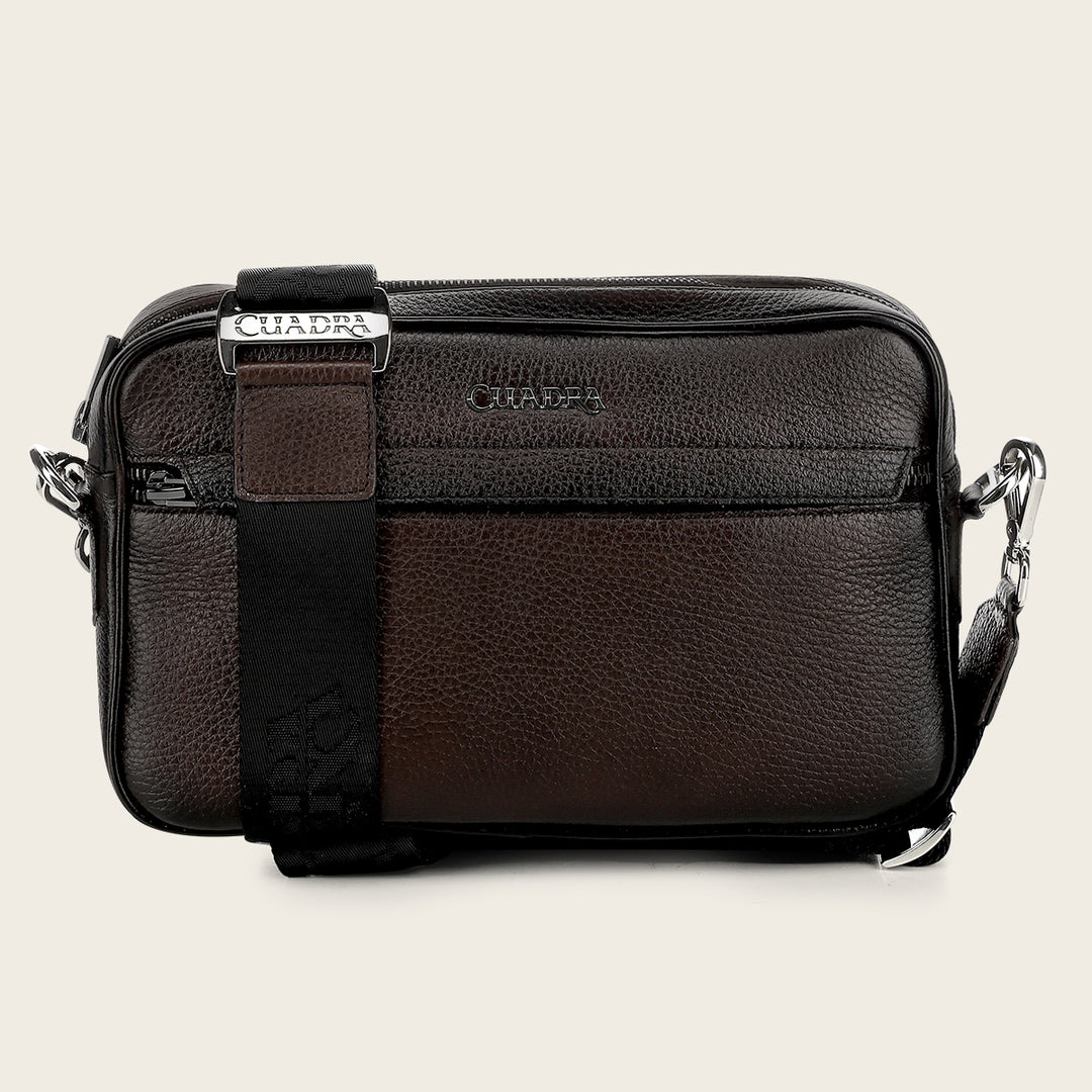 Documentera en piel genuina de venado italiano para caballero