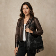 Bolso de hombro para dama en piel genuina de bovino.