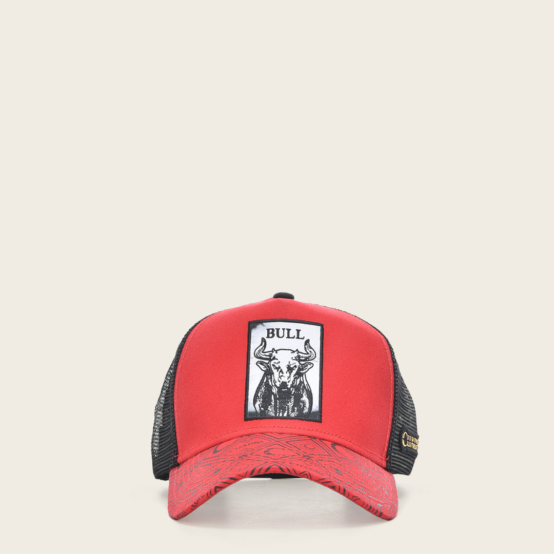 Gorra con parche de toro