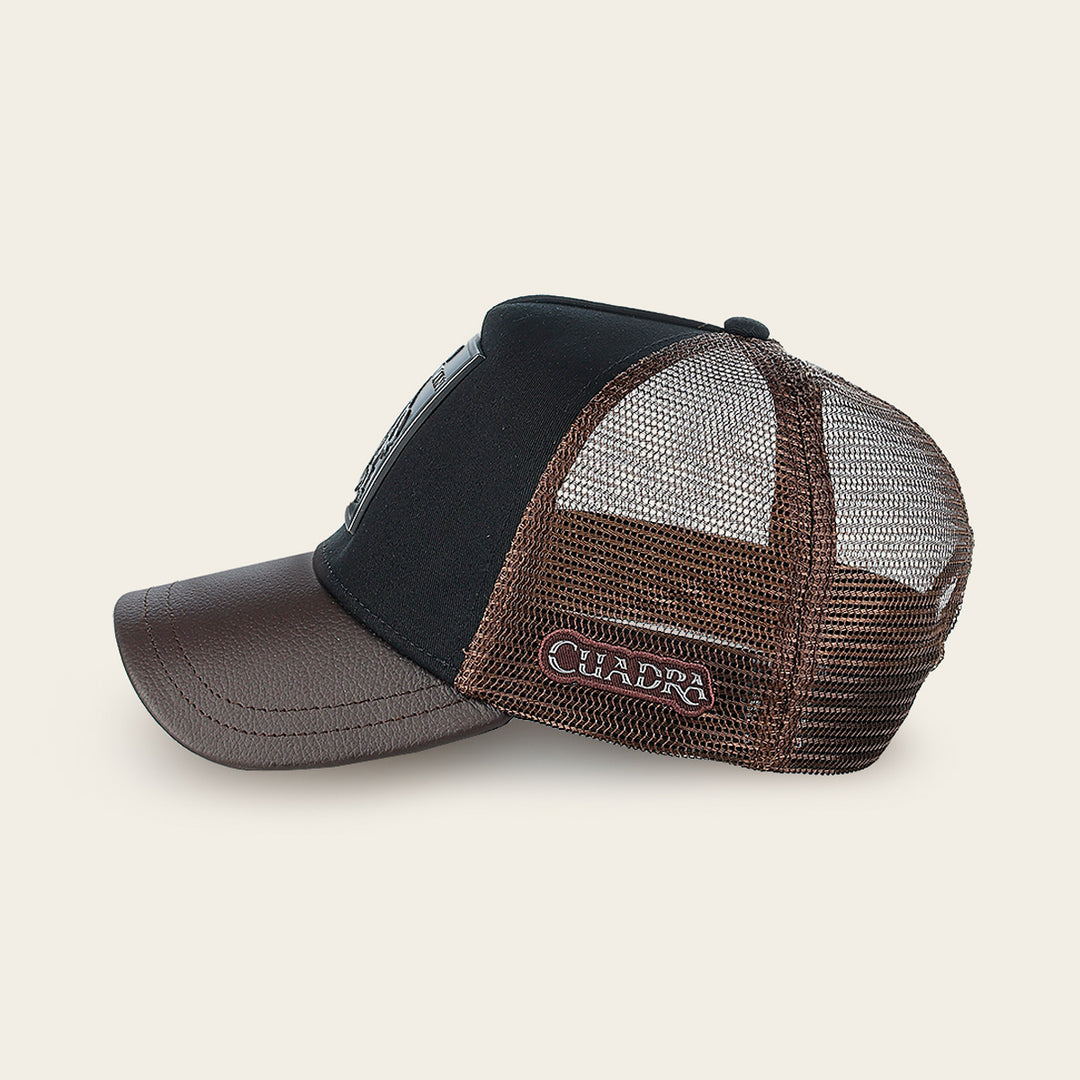 Gorra en piel genuina con diseño de caimán