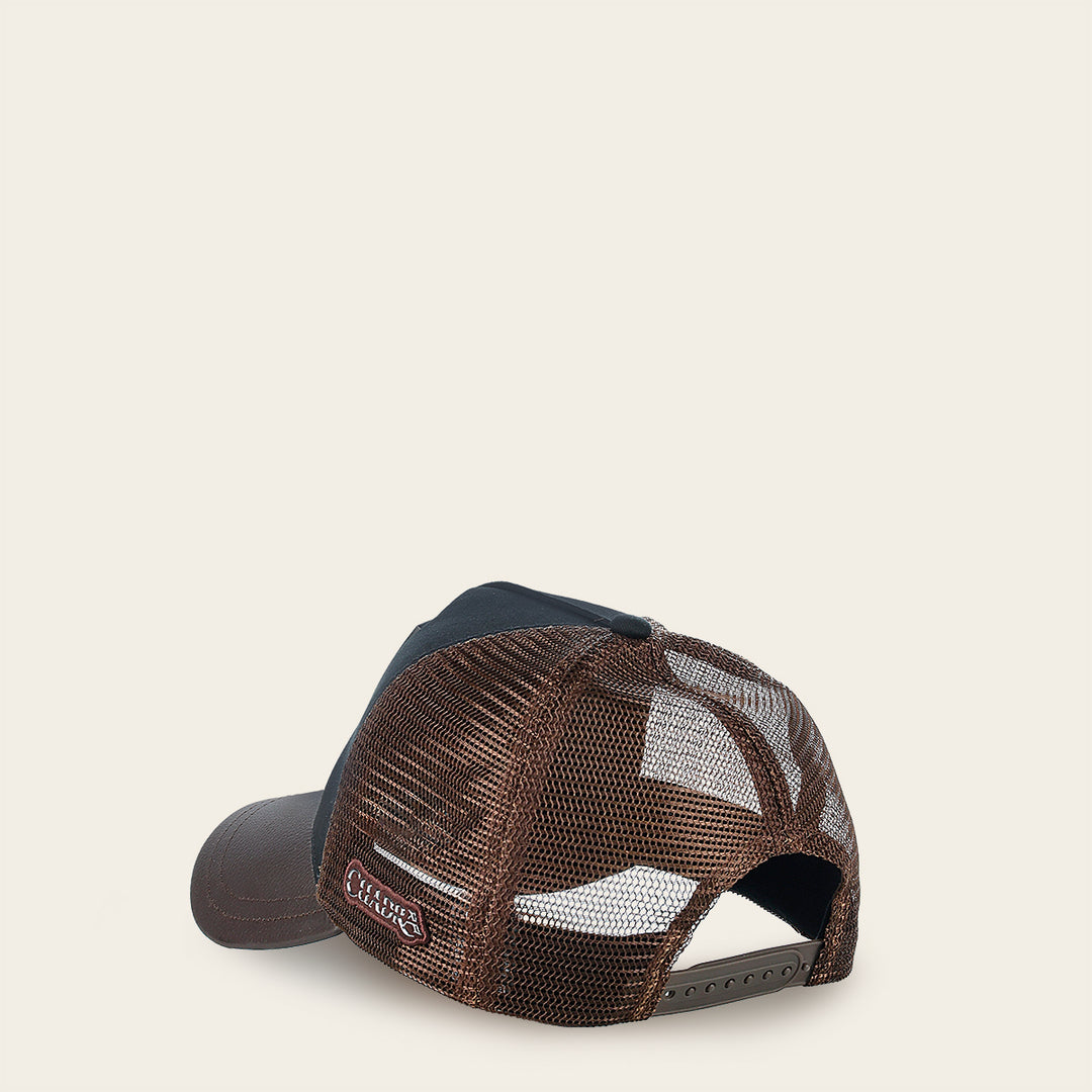 Gorra en piel genuina con diseño de caimán