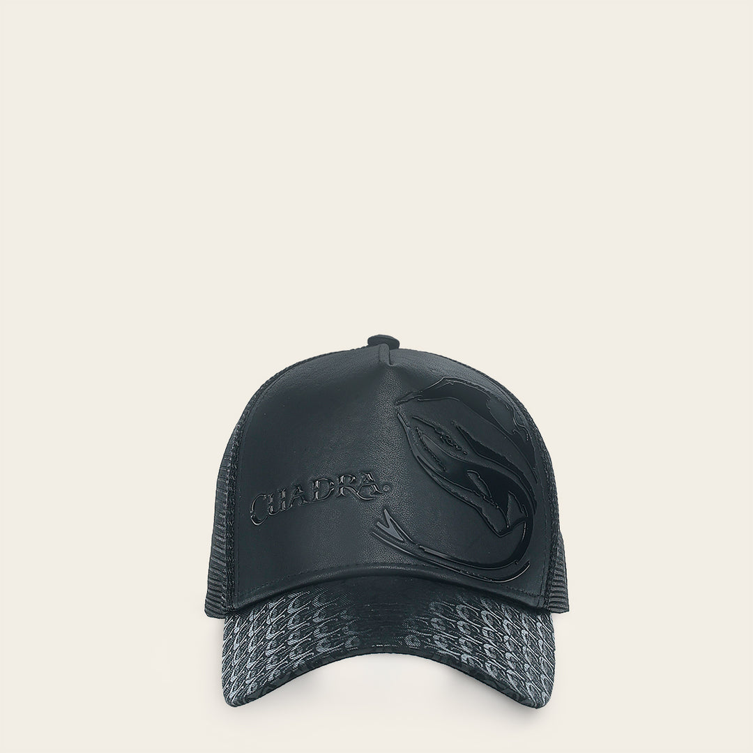 Gorra en piel genuina con diseño de mantarraya