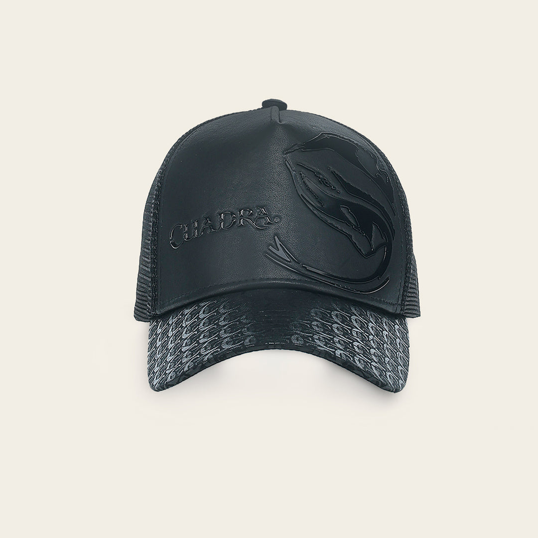 Gorra en piel genuina con diseño de mantarraya