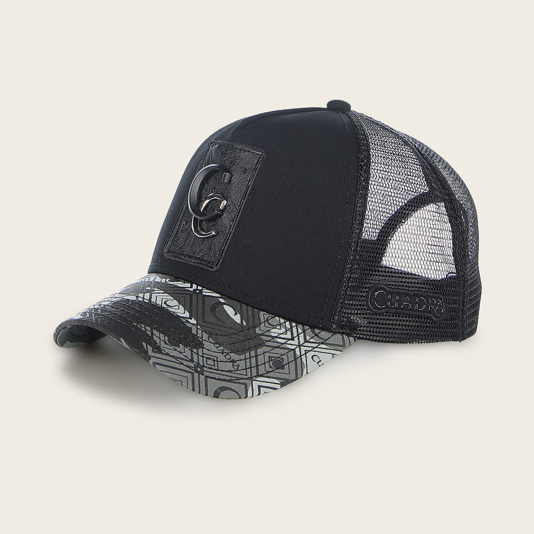 Gorra Cuadra con parche en piel de avestruz