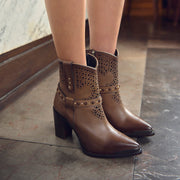 Botín en piel genuina para dama Botas y Botines 