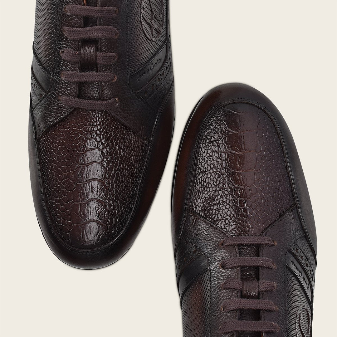 Sneakers en piel genuina de pata de avestruz.